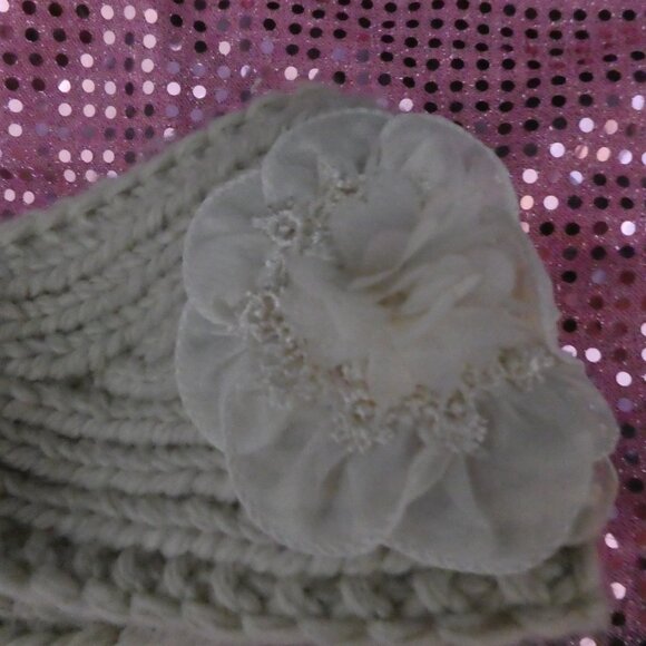 Stylish Crochet Winter Headband With Flowers | Adjustable | 100% Acrylic | OS - Picture 8 of 9
